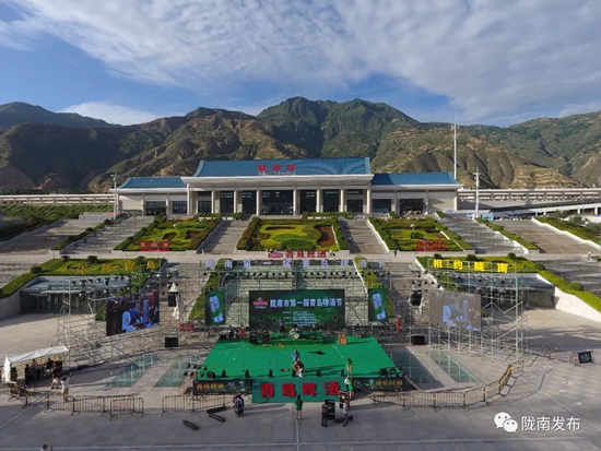 好嗨喲！隴南第一屆青島啤酒節(jié)開幕啦，為期8天