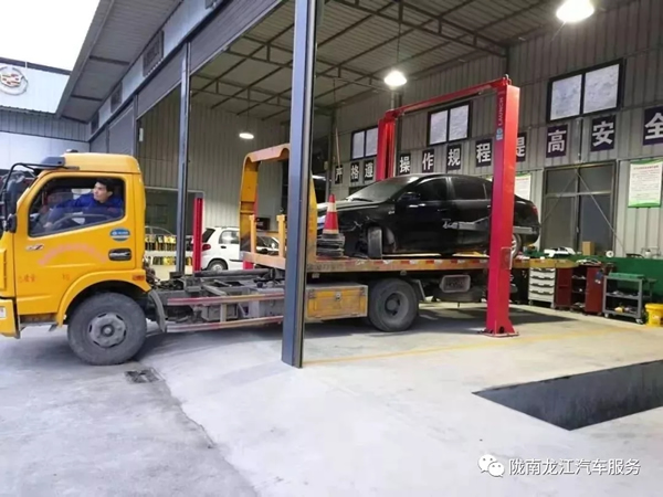 金錘鈑金，銀槍噴漆！龍江汽修值得信賴(lài)！